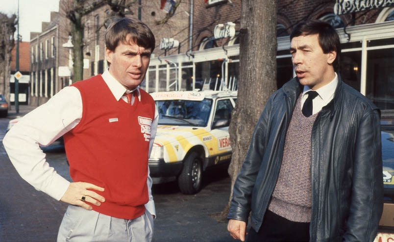 Hennie Kuiper seeks advice from Herman Vanspringel before starting the 585.6-kilometer derny race. Vanspringel has won Bordeaux-Paris seven times: 1970, 1974, 1975, 1977, 1978, 1980, and 1981.