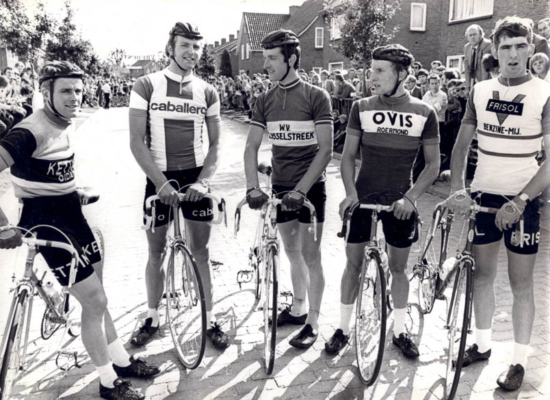 At the Meesterronde van Denekamp in 1972, five future Olympians are at the start line. From left to right: Hennie Kuiper, Henk Poppe, Fedor den Hertog, Ben Koken, and Cees Priem