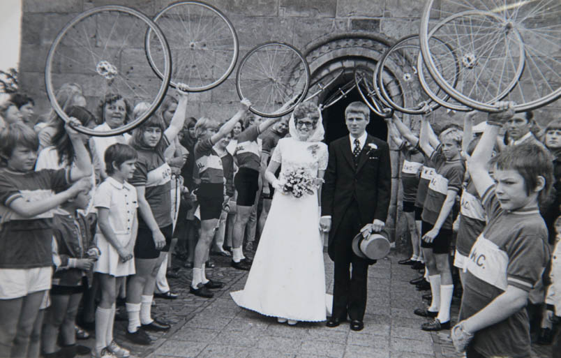 The wedding day of Hennie Kuiper and Ine Nolten - June 28, 1972 - is embellished by youth members of the Oldenzaalse Wieler Club (OWC)