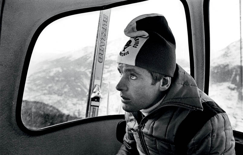 To prepare for the 1979 season at Peugeot, Hennie Kuiper once again goes to the French ski resort La Norma to prepare. He alternates between road bike and ski lift.