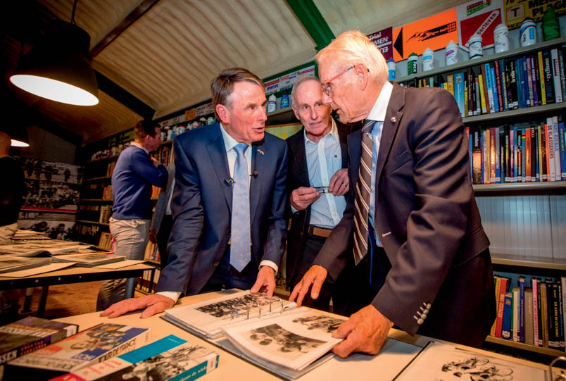 In april 2017 wordt in Denekamp de permanente tentoonstelling ‘Hennie Kuiper Native’ geopend in de boerderij waar Hennie Kuiper zijn jeugd doorbracht. Nu is er onder andere een bibliotheek ingericht waar Hennie, Joop Zoetemelk en Jan Janssen tijdens de feestelijke opening herinneringen aan vervlogen tijden ophalen